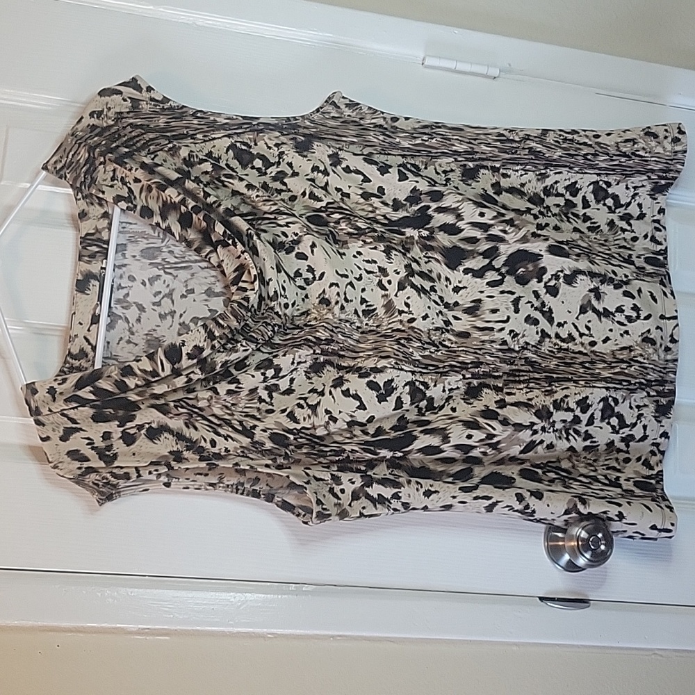 Victoria Keopard Print Top/Blouse size XL